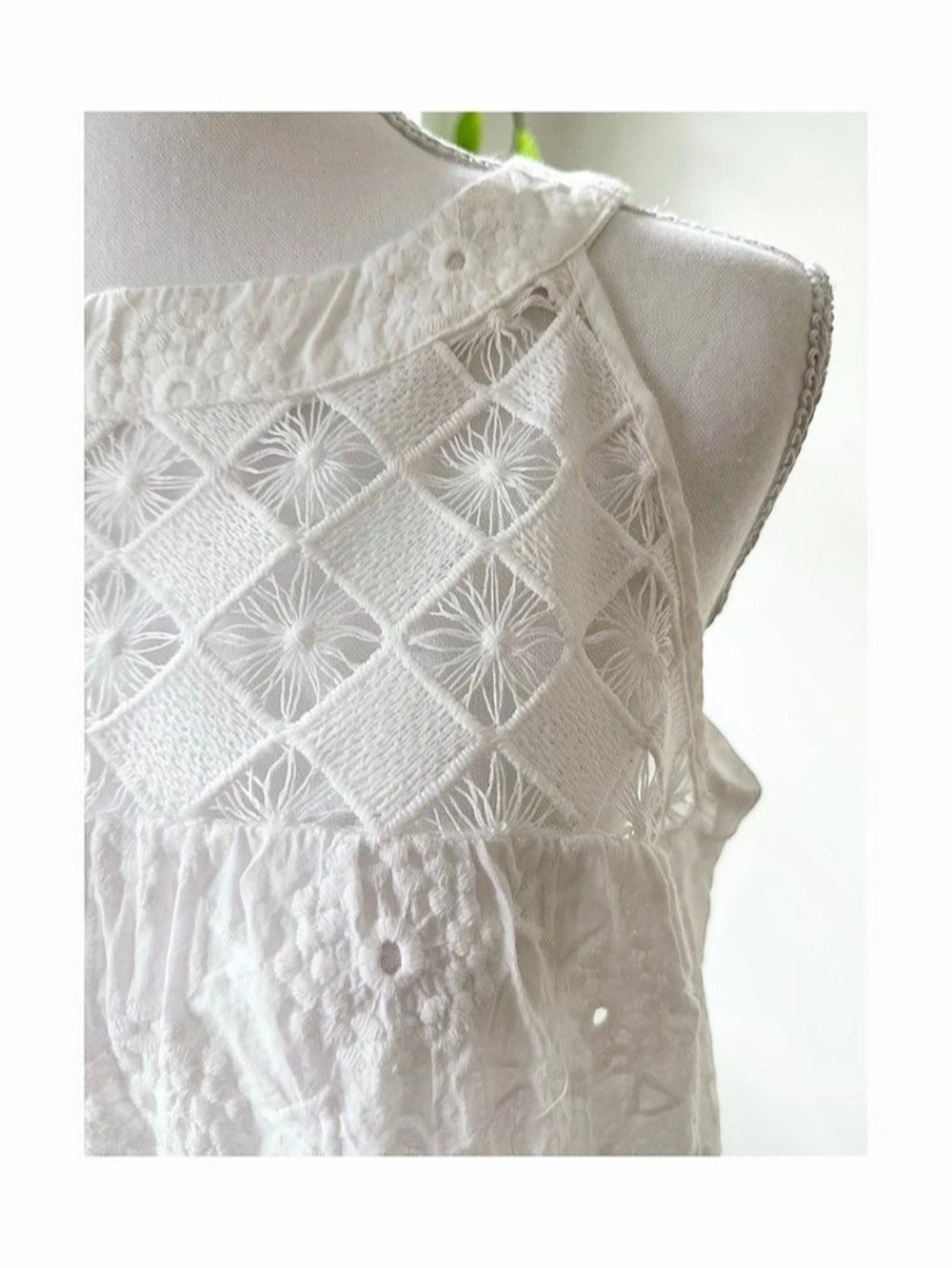 ADIVA Embroidered White Tank Top Size Small Like New